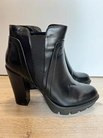 Tronchetto donna Bata