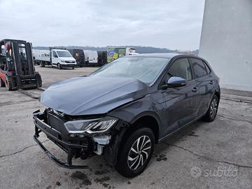 Volkswagen Polo 1.0 evo Life 80cv INCIDENTATA