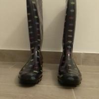 Stivali donna da pioggia neri con pois di gomma