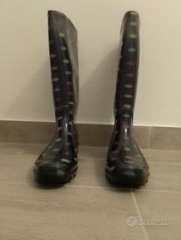 Stivali donna da pioggia neri con pois di gomma