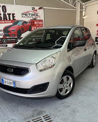 KIA VENGA -