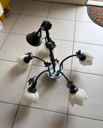 Lampadario in ferro battuto