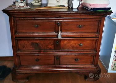 cassettone in noce '800 restaurato