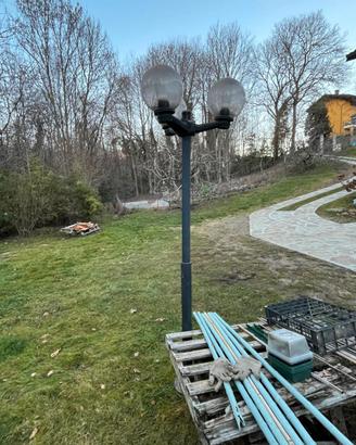 Lampione da esterno a tre luci