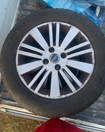 4 cerchi in lega con gomme 185/65 R15