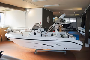 Ranieri International Shadow 19 + Honda 100 CV