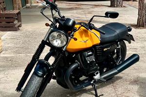 Moto guzzi v7 stone 750