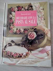 Libro decorazione con pasta di sale