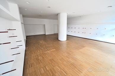 Rif. 9793 - LOCALE COMM.LE " ARCHIMEDE "