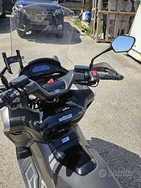 Honda Integra 750 s sport