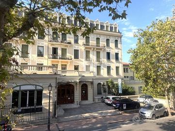 2 LOCALI A BORDIGHERA