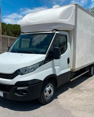 IVECO DAILY FURGONE CASSA E SPONDA IDRAULICA 35C13