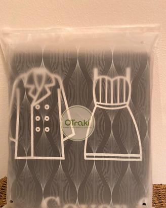 Copriabiti anti polvere.