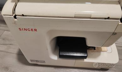 macchina da cucire Singer professionale sx