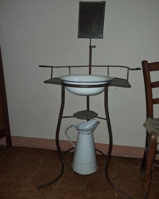 toeletta antica 
