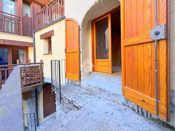 3 LOCALI A OULX