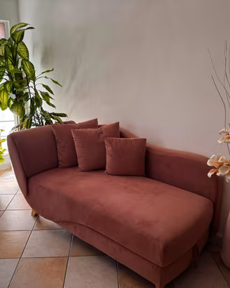 Chaise longue rosa con contenitore