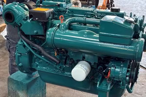 coppia VOLVOPENTA  200 HP rigenerati