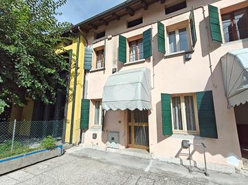 VILLA A SCHIERA A PONTE DI PIAVE