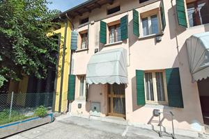VILLA A SCHIERA A PONTE DI PIAVE