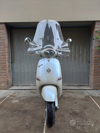 Vespa 125 et4
