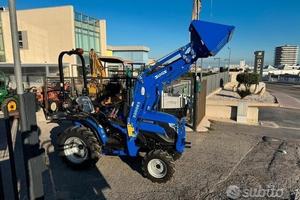 Trattore con pala