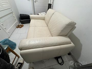 Divano in pelle natuzzi