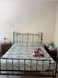 Stanza singola con letto matrimoniale