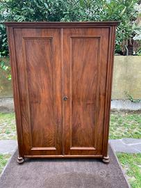 ARMADIO ANTICO, adatto anche come decorazione