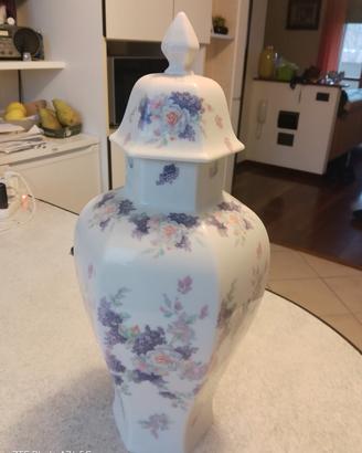 Vaso in ceramica a base esagonale 