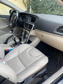 volvo v40 d2 del 2015