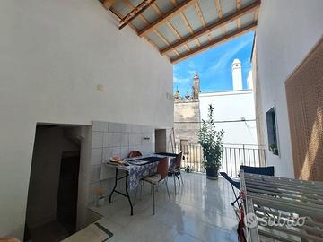 Grottaglie-indipendente con veranda