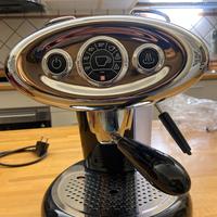 Macchina caffè Illy