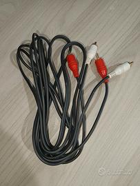 cavo audio con connettori RCA 