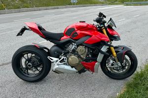 Ducati Streetfighter V4S