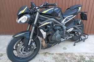 Triumph Street Triple 765 RS