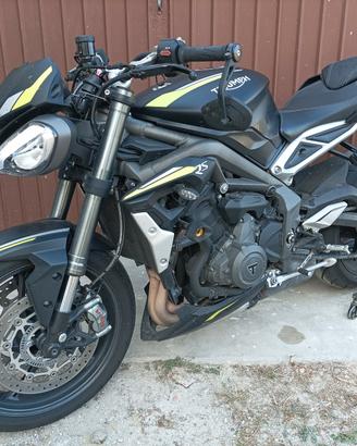 Triumph Street Triple 765 RS
