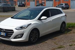Hyundai i30 sw 1.6 Crdi 136 cv