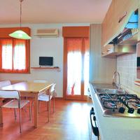 Monolocale all'inizio della spiaggia di Levante