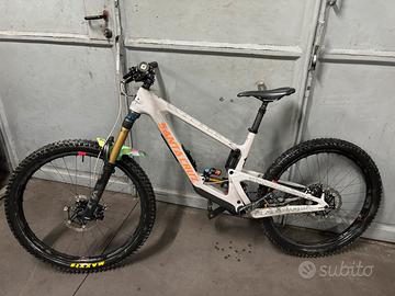 Santa cruz nomad 6 CC