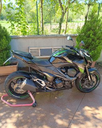 Moto Kawasaki Z800