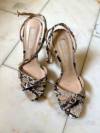 Sandalo da donna MANGO pitonata in ecopelle