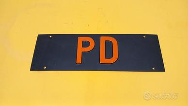 Targa automobilistica sigla PD, Padova, in plastic