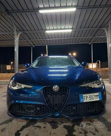 Alfa Romeo Giulia - Sport Edition 2.2 180 cv