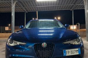 Alfa Romeo Giulia - Sport Edition 2.2 180 cv