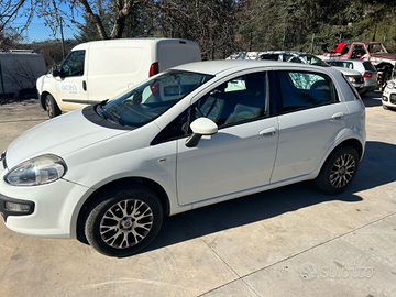 Auto Fiat Punto Evo natural power