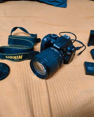 Nikon D3100, Nikkor 18-105, 3x batteria, 8GB Sd