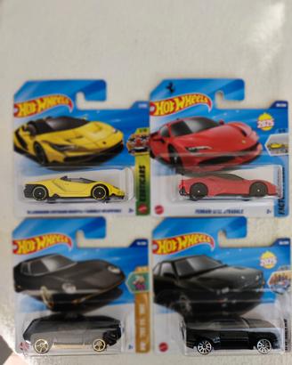 4 modellini hot wheels 