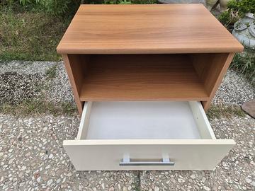 Comodino singolo
