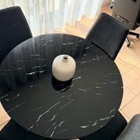 Tavolo e sedie da sala nuove mai usate